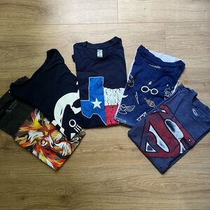 Bundle of graphic tees